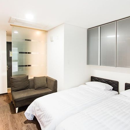 Hotel Arinus Shinchon Сеул Екстер'єр фото