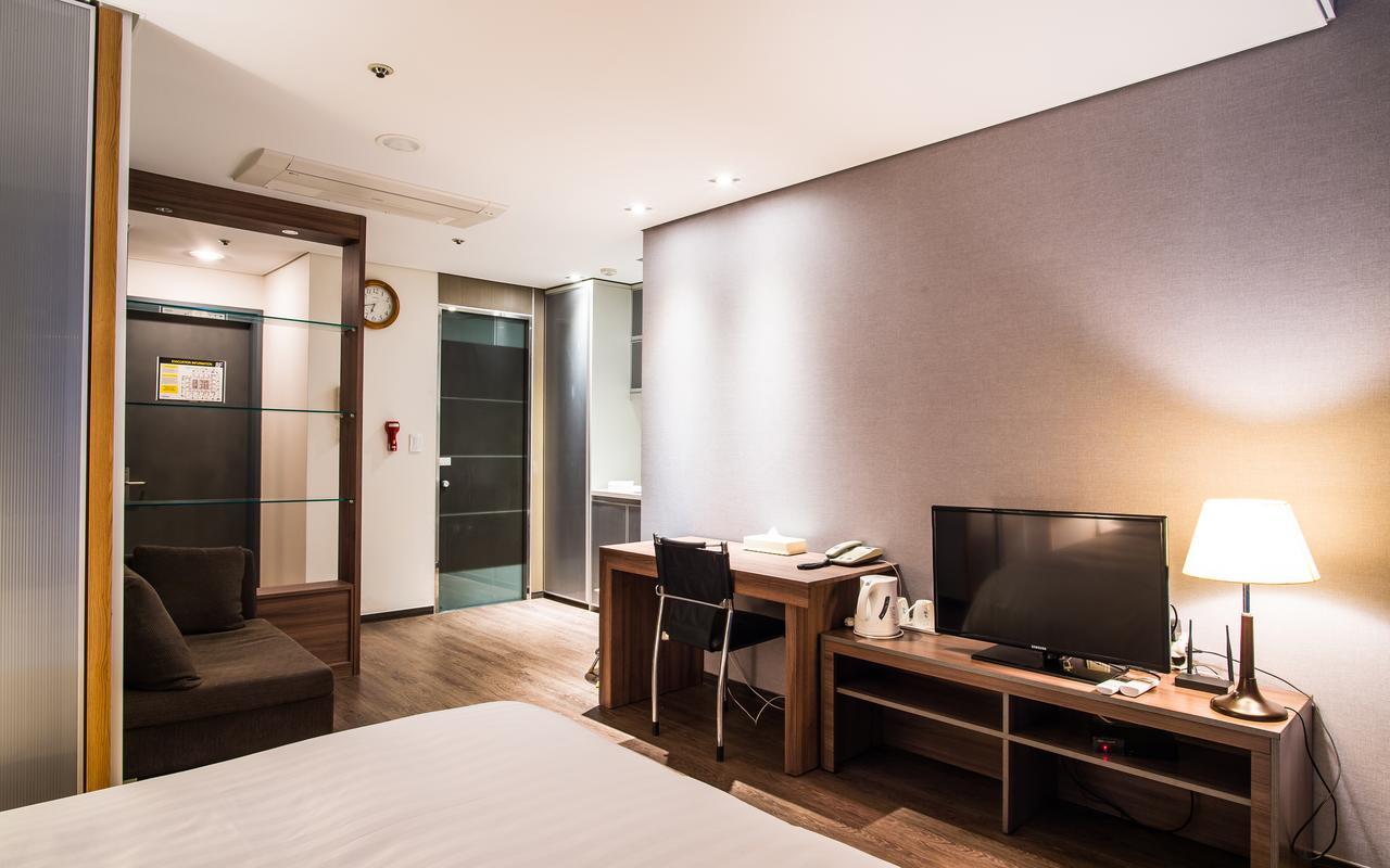 Hotel Arinus Shinchon Сеул Екстер'єр фото