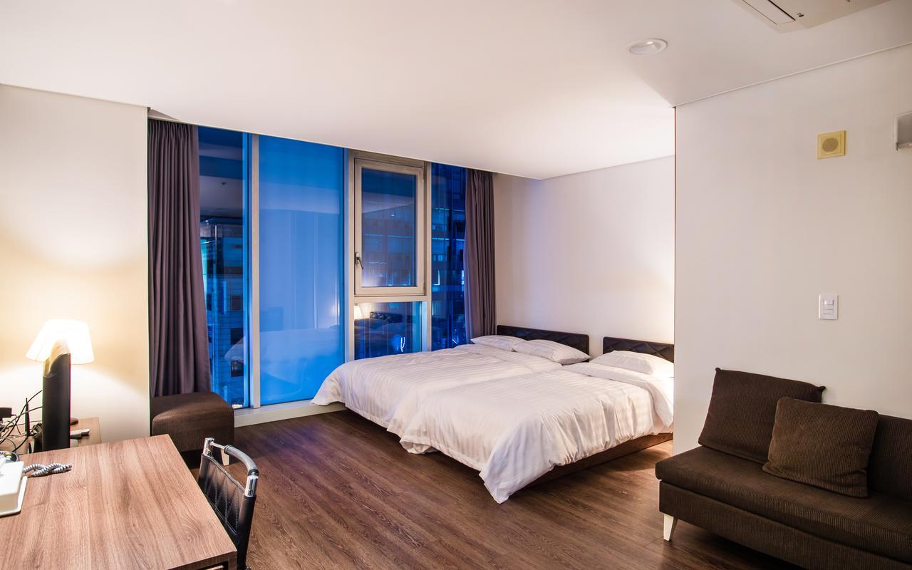 Hotel Arinus Shinchon Сеул Екстер'єр фото