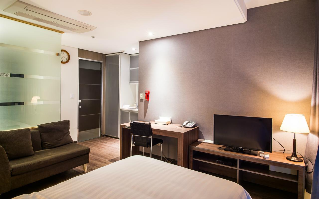 Hotel Arinus Shinchon Сеул Екстер'єр фото