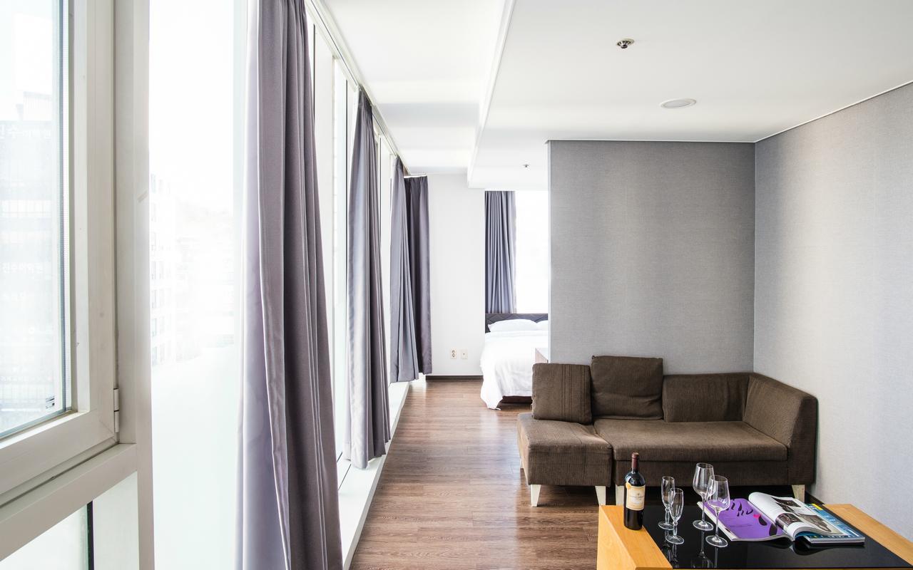 Hotel Arinus Shinchon Сеул Екстер'єр фото